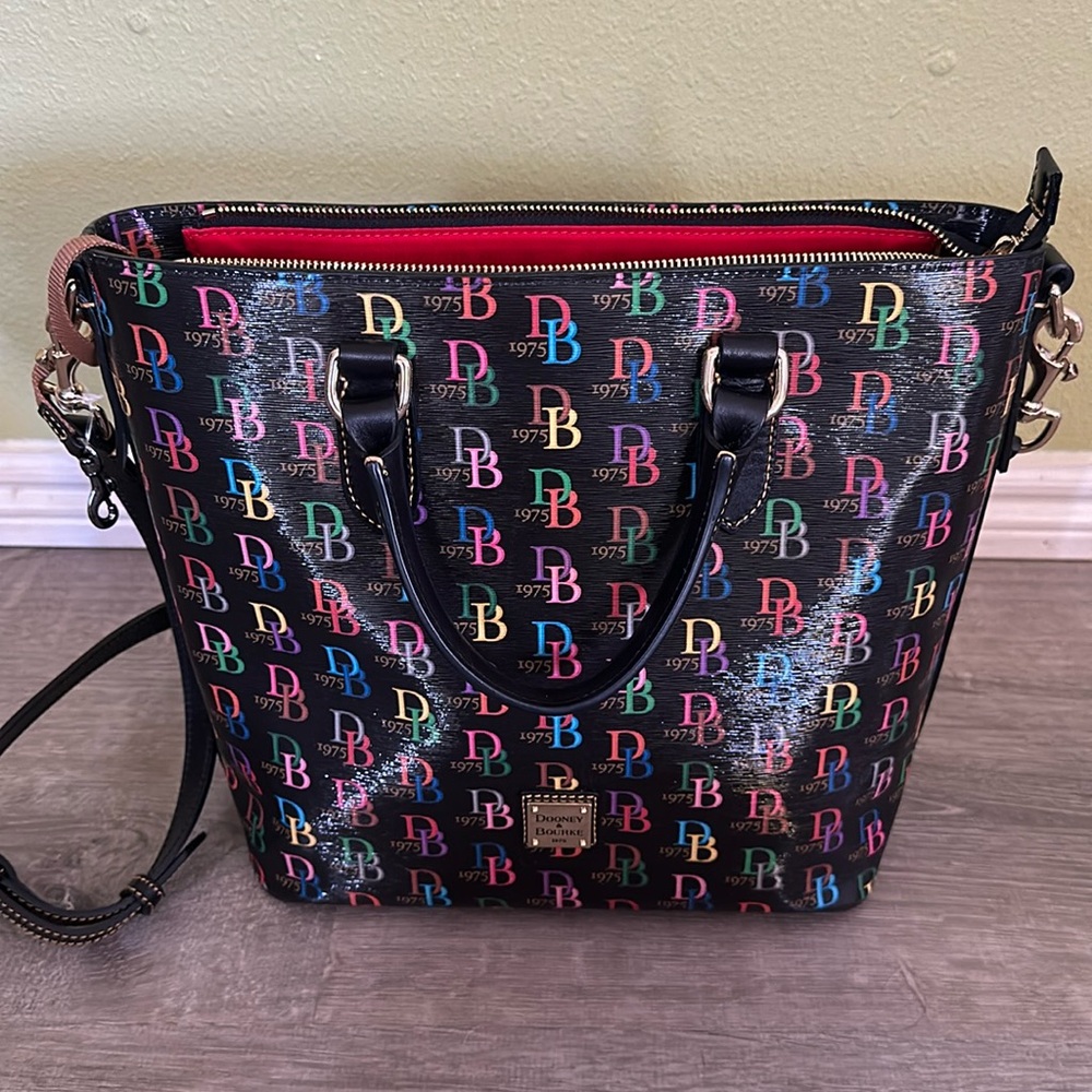 Dooney & Bourke